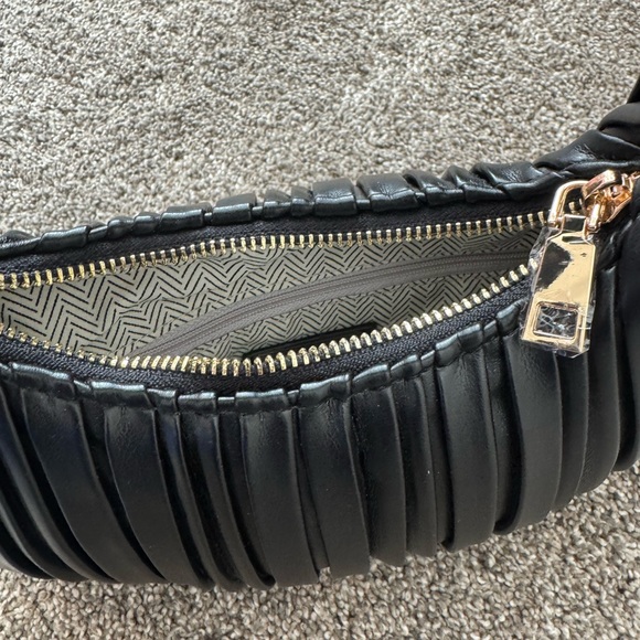 Urban Expressions Black Pleated Hobo Bag